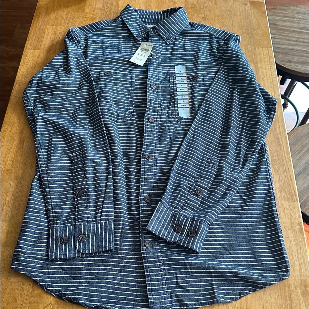 Duluth Trading Men’s Free Swinging Flannel Slim Fit Shirt size Medium